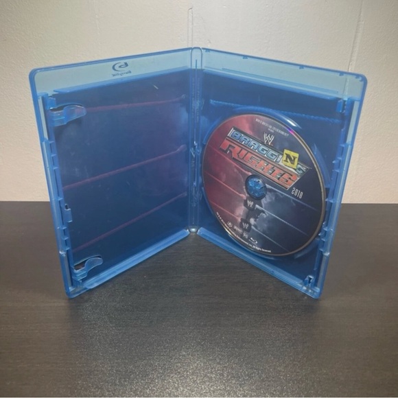 WWE: Bragging Rights 2010 (Blu-ray Disc, 2011) - Wrestling PPV - Picture 3 of 3